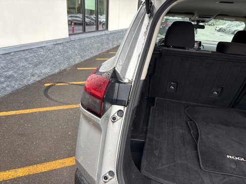 Certified 2021 Nissan Rogue SV image 18