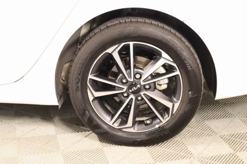 Used 2024 Kia Forte LXS w/ LXS Technology Package image 17