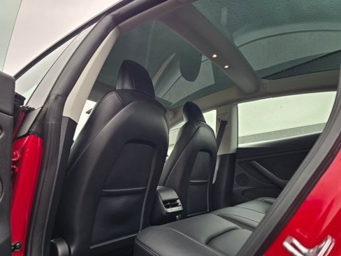 Used 2022 Tesla Model 3 Long Range image 32