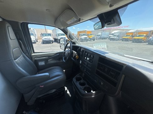 Used 2021 GMC Savana 3500 Extended w/ Power Convenience Package image 18