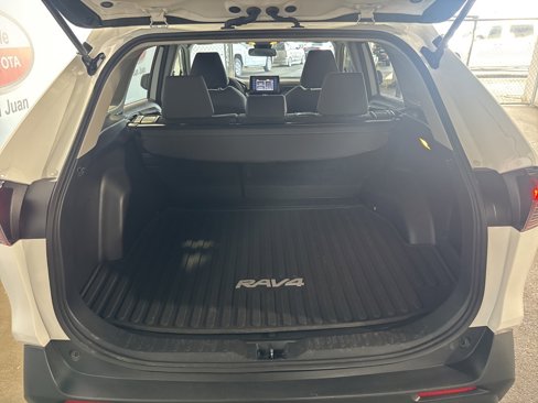 Used 2021 Toyota RAV4 XLE image 25