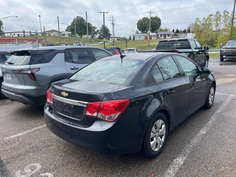 Used 2014 Chevrolet Cruze LS image 3