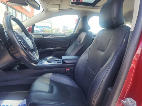 Used 2019 Ford Fusion Titanium image 13