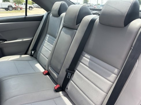 Used 2016 Toyota Camry SE image 17