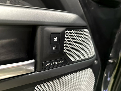Used 2024 Land Rover Defender 130 X image 15