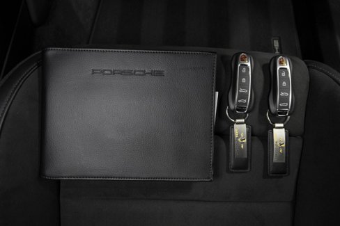 Used 2023 Porsche Taycan GTS image 16