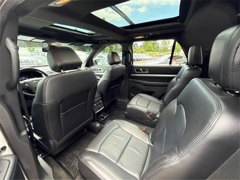 Used 2017 Ford Explorer XLT w/ Equipment Group 202A image 40