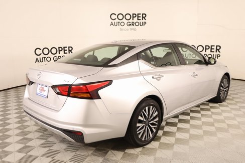 Used 2024 Nissan Altima 2.5 SV image 19