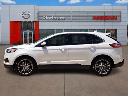 Used 2019 Ford Edge Titanium w/ Cold Weather Package image 3