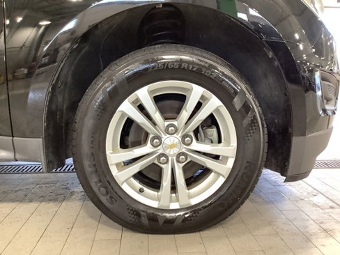 Used 2017 Chevrolet Equinox LS image 14