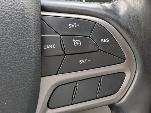 Used 2020 Jeep Cherokee Limited image 27
