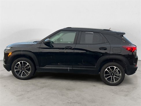 Used 2024 Chevrolet TrailBlazer LT w/ Convenience Package image 2