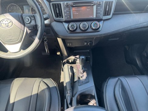 Used 2017 Toyota RAV4 LE image 11