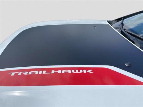 Used 2024 Jeep Compass Trailhawk image 12