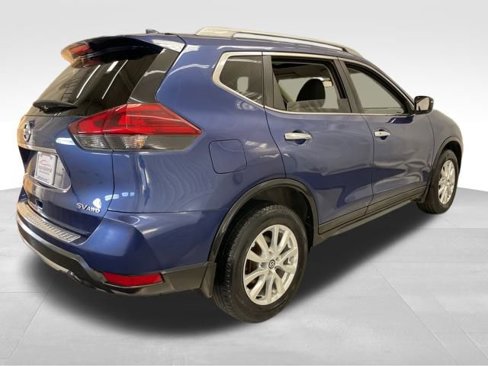 Used 2018 Nissan Rogue SV image 6