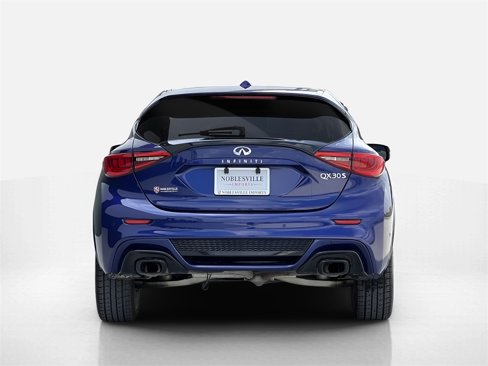 Used 2017 INFINITI QX30 Sport image 10