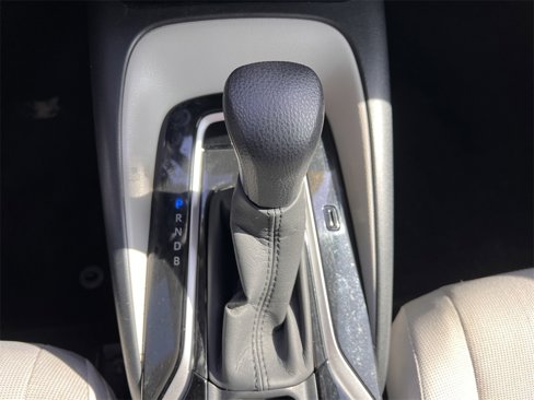 Used 2022 Toyota Corolla LE image 30
