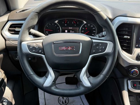 Used 2023 GMC Acadia SLT w/ Preferred Package image 46