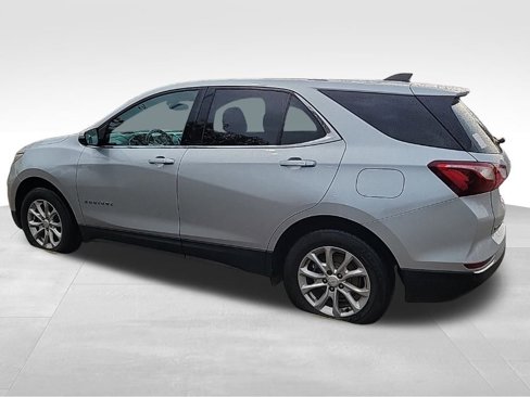 Used 2018 Chevrolet Equinox LT image 3