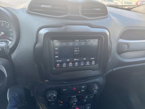Used 2021 Jeep Renegade Latitude image 8