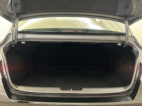Used 2023 Hyundai Elantra SE image 23