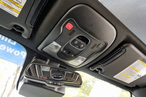 Used 2021 Jeep Renegade Latitude w/ Sun & Sound Group image 33
