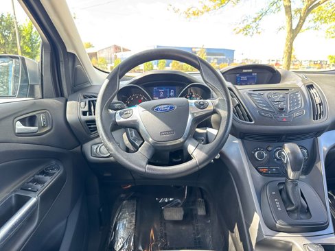 Used 2015 Ford Escape SE image 14