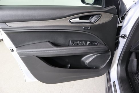 Used 2022 Alfa Romeo Stelvio Ti image 23