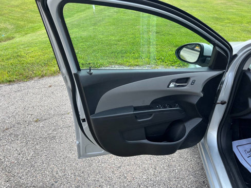 Used 2015 Chevrolet Sonic LT image 15