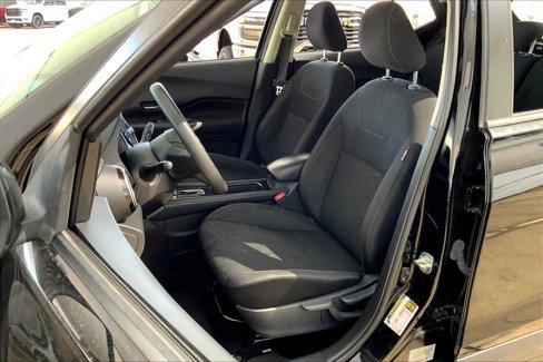 Used 2023 Nissan Kicks SV image 7