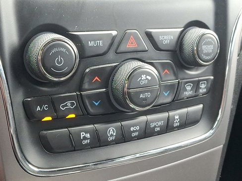 Used 2021 Jeep Grand Cherokee Laredo image 15