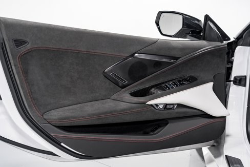 Used 2023 Chevrolet Corvette Stingray Premium Conv w/ Z51 Performance Package image 9