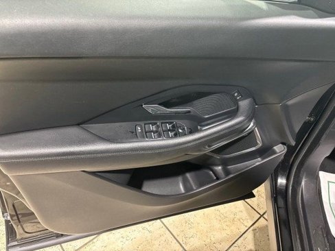 Used 2018 Jaguar E-PACE S image 8