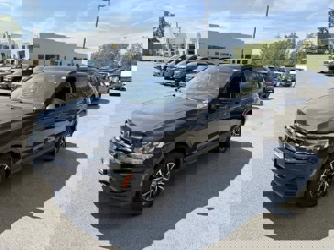 Used 2021 Volkswagen Tiguan S image 3