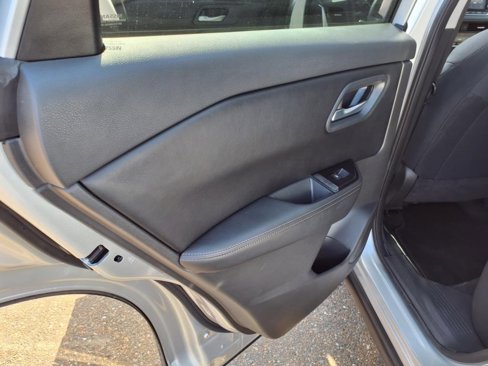Used 2024 Nissan Rogue SV image 15