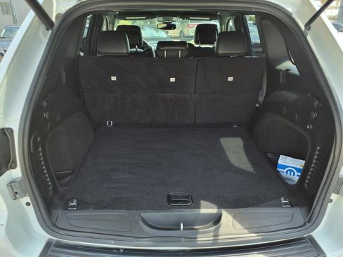 Used 2019 Jeep Grand Cherokee Altitude image 20