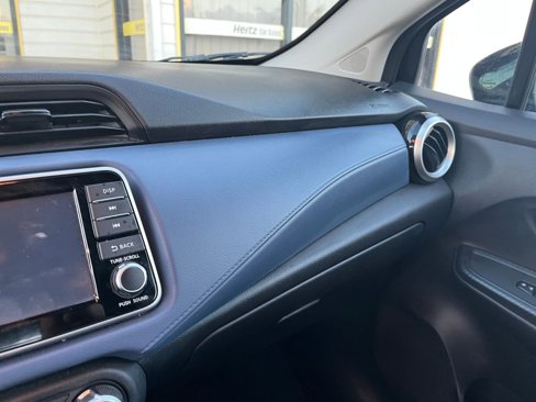 Used 2023 Nissan Versa SV image 29
