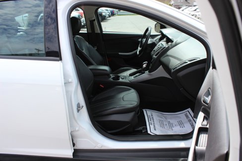 Used 2014 Ford Focus SE w/ Equipment Group 201A image 35