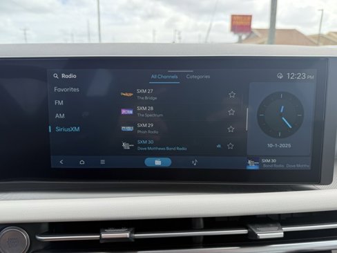 Used 2025 Hyundai Tucson SE image 19