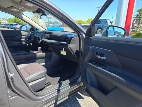 New 2025 Nissan Kicks SR image 10