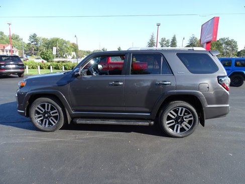 Used 2020 Toyota 4Runner Limited image 9