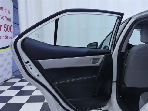 Used 2018 Toyota Corolla LE image 24