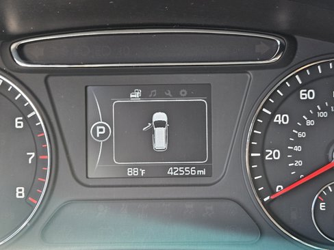 Used 2017 Kia Sorento L image 31
