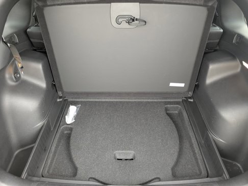 Used 2019 Jeep Cherokee Latitude Plus w/ Cold Weather Group image 28
