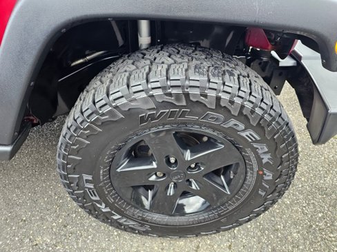 Used 2013 Jeep Wrangler Unlimited Sport image 9