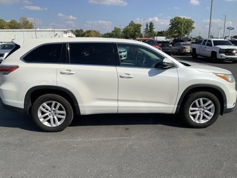 Used 2014 Toyota Highlander LE image 13