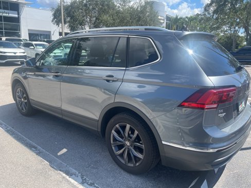 Certified 2023 Volkswagen Tiguan SE w/ Panoramic Sunroof Package image 7