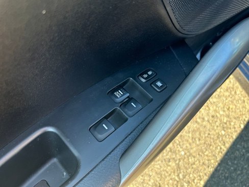Used 2016 Hyundai Veloster image 15