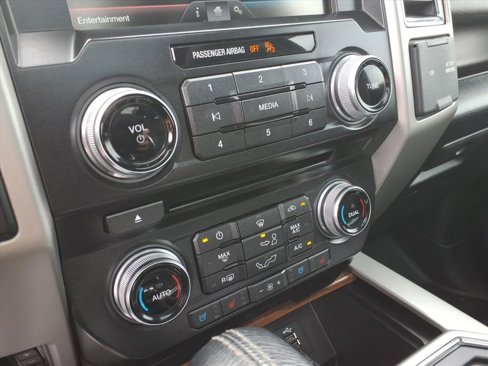 Used 2015 Ford F150 Lariat w/ Equipment Group 502A Luxury image 18