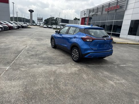 Used 2021 Nissan Kicks SV image 14